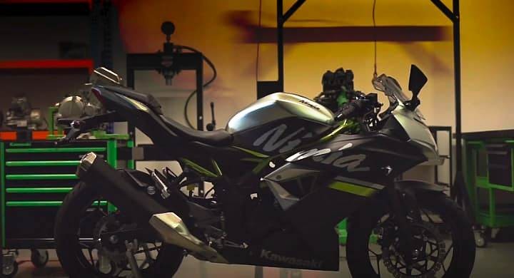 Kawasaki Rilis Harga Baru Ninja 250SL 2019, Masih Murah?  