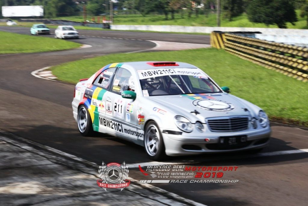 Dukungan MB W211 CI Motorsport Untuk Balap Nasional 