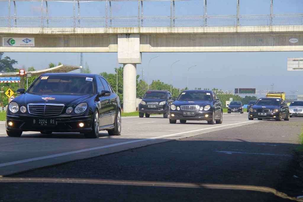 ‘MB W211 CI Touring De Java’, Indahnya Persaudaraan  