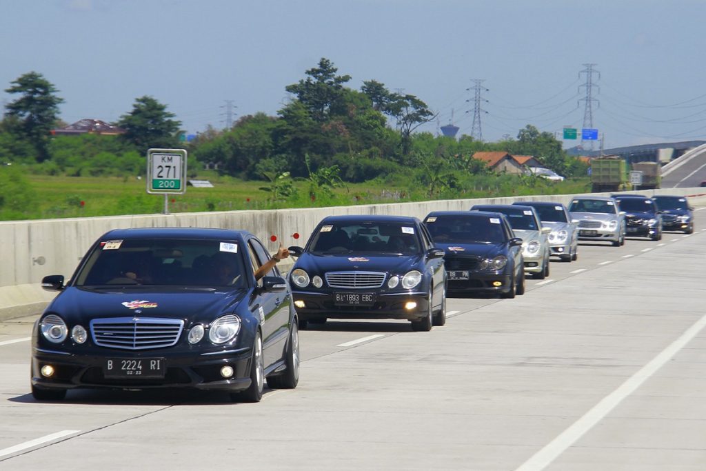 ‘MB W211 CI Touring De Java’, Indahnya Persaudaraan  