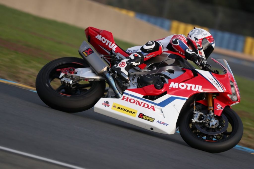 Knalpot Akrapovic untuk Honda Hadapi EWC 2019  