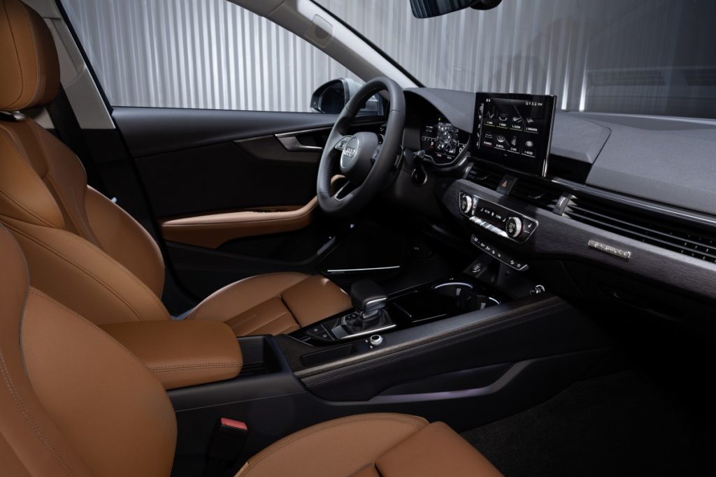 New Audi A4, Anda Pilih Mana?  