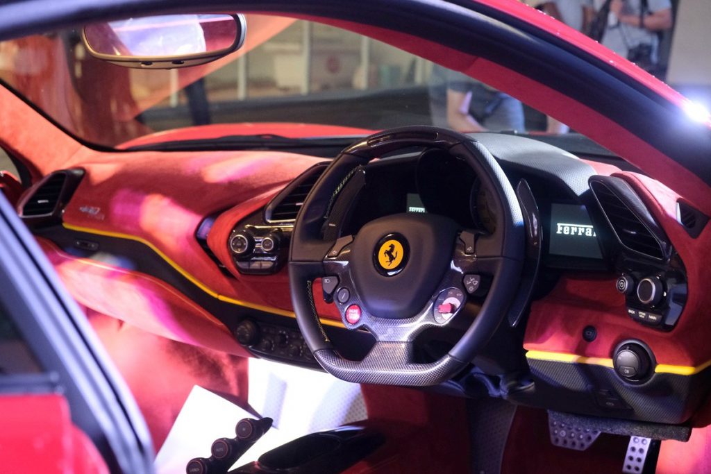 Ferrari 488 Pista, Hanya Satu di Indonesia  