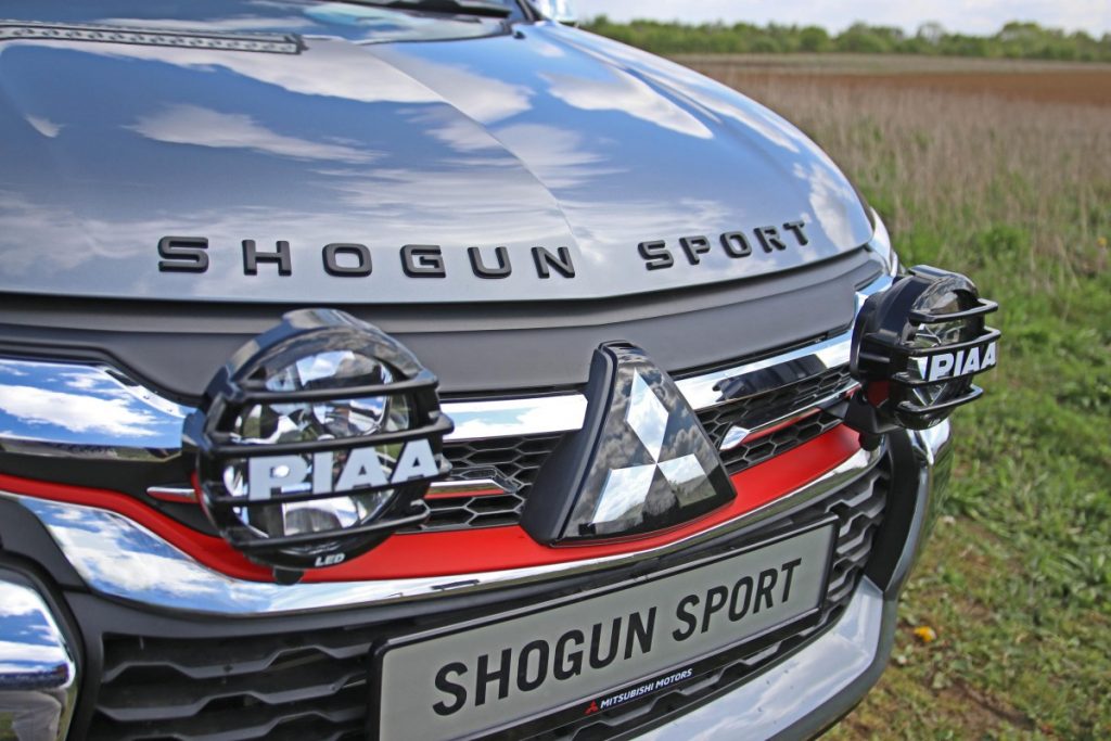 Mitsubishi Outlander Shogun Sport SVP Concept  