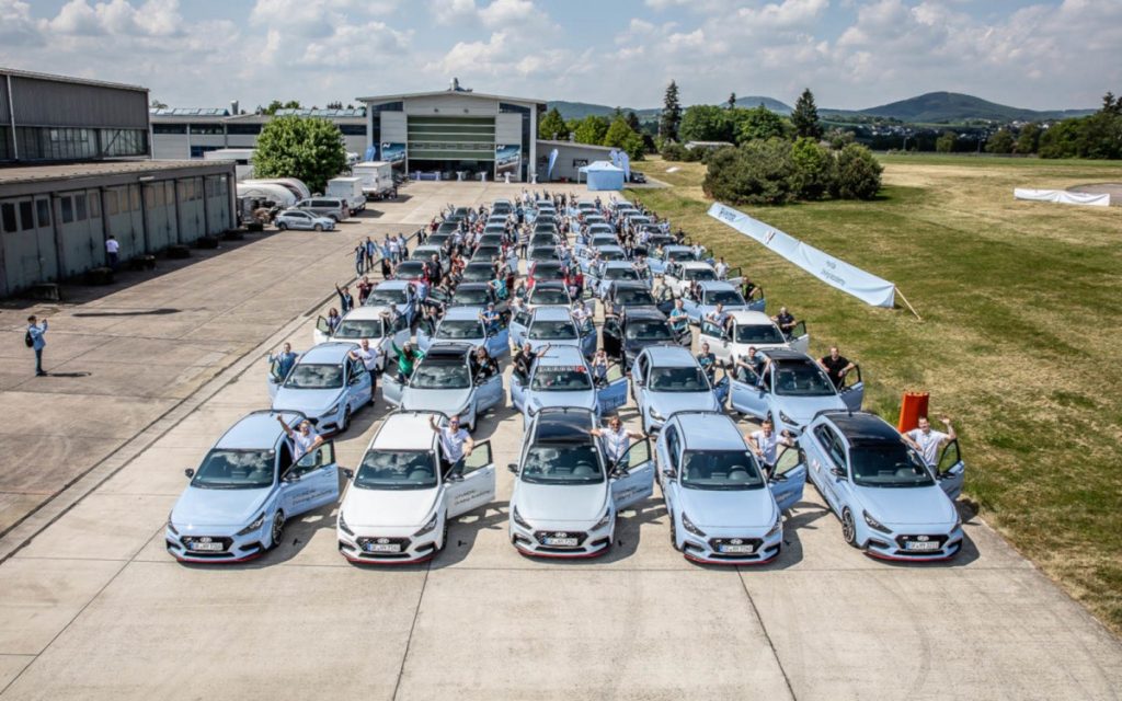 Hyundai Motor Undang 300 Orang ke Nürburgring  