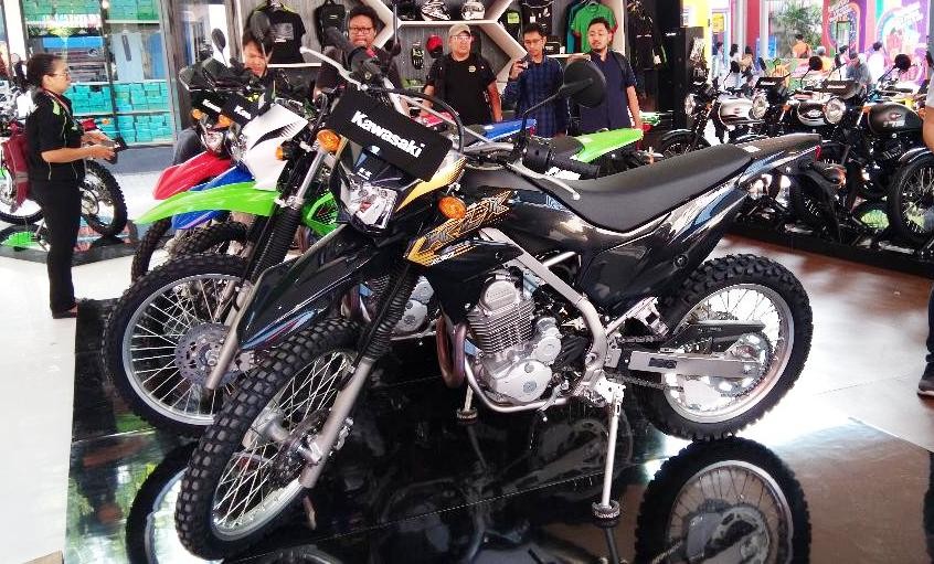 World Premiere! Kawasaki Luncurkan KLX230 di Jakarta Fair 2019  