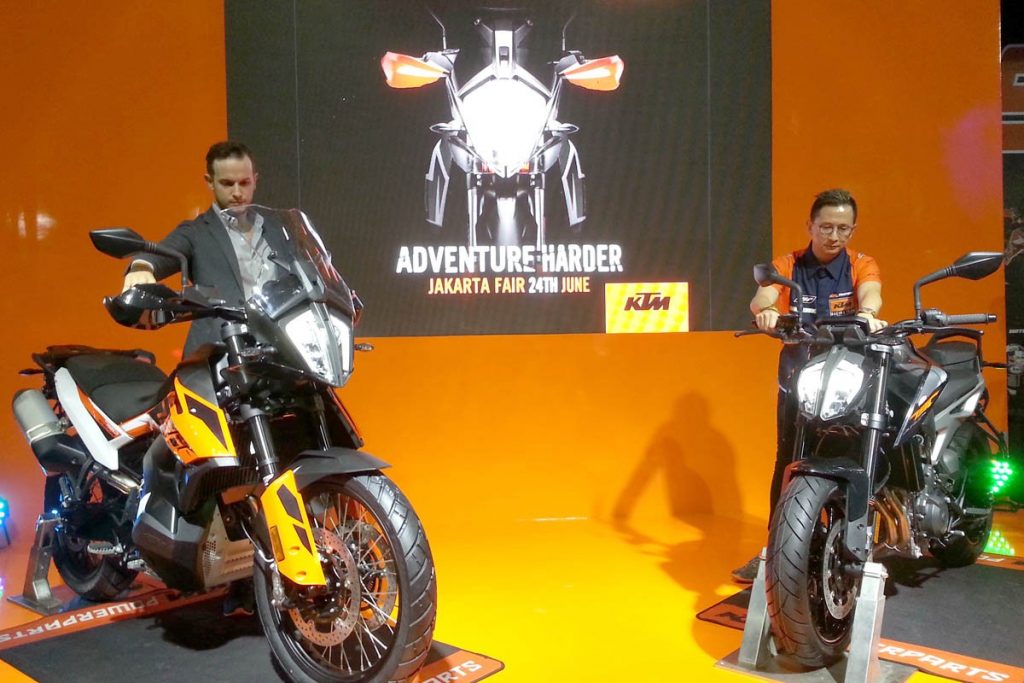 Tambah Jajaran Produk, KTM Luncurkan 790 Adventure dan 790 Duke  