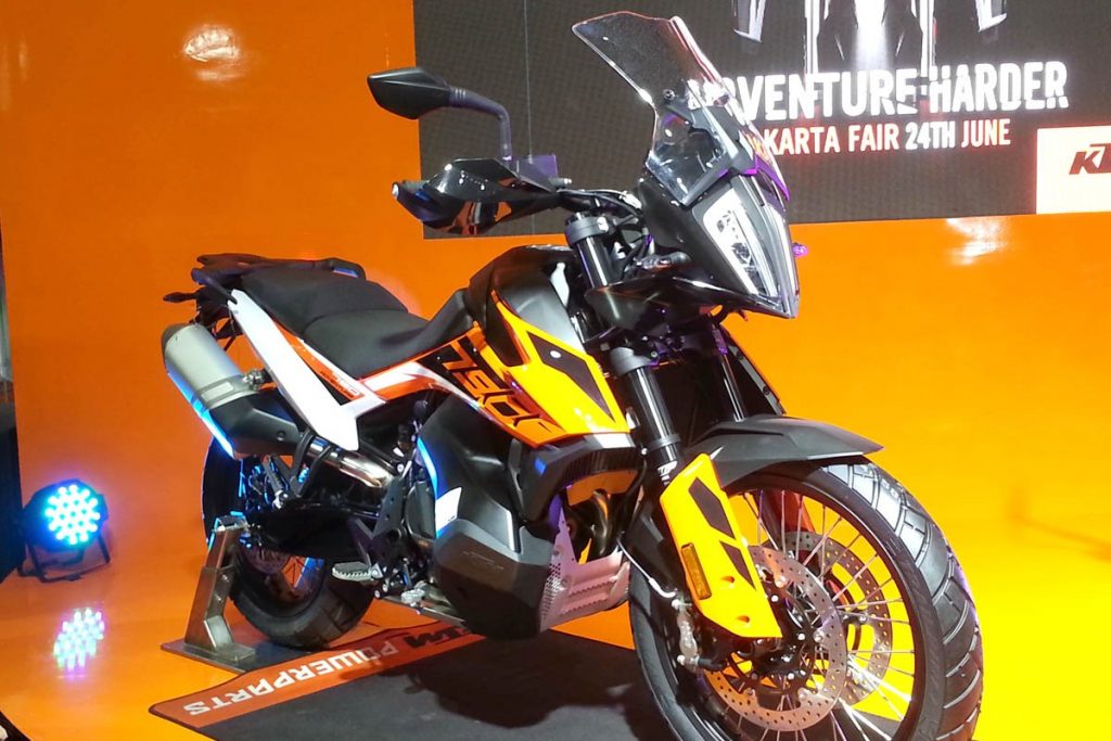 Tambah Jajaran Produk, KTM Luncurkan 790 Adventure dan 790 Duke  