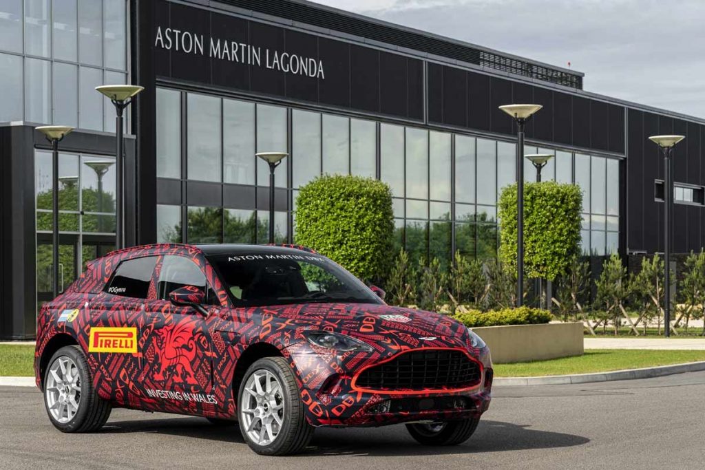 Aston Martin Pamer DBX SUV di Goodwood 2019  
