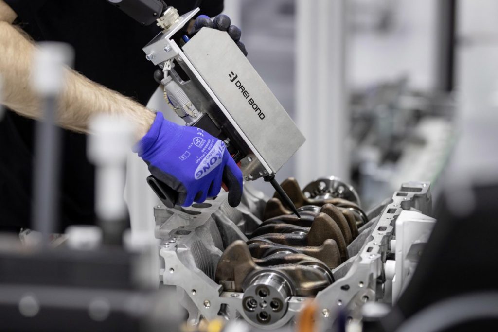 Mercedes-AMG Buat Mesin 4 Silinder Terkuat di Dunia  