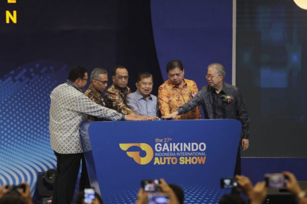 Resmikan GIIAS 2019, JK: Pemerintah Dukung Kendaraan Elektrik  