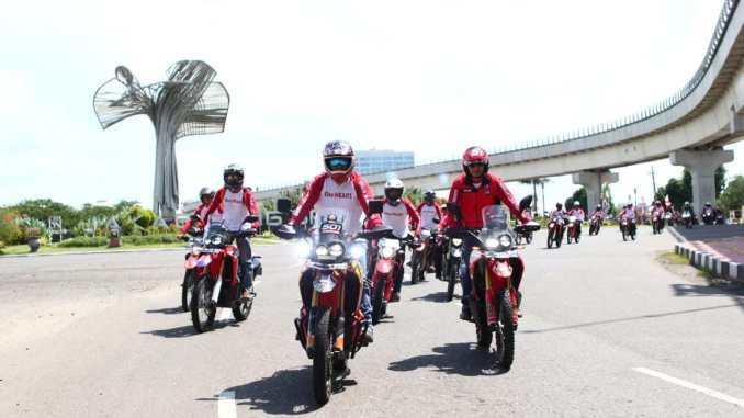 1.000 Bikers Semarakkan National Honda Roadventure  