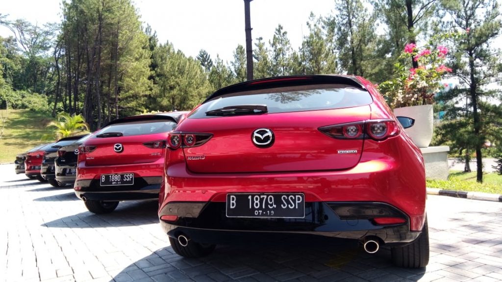 Ini Perbedaan Fitur All New Mazda3 Jepang dan Versi Indonesia  