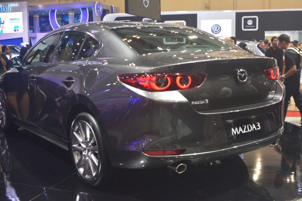All New Mazda3 Kena Recall Lagi, Kini Sandaran Kepala  