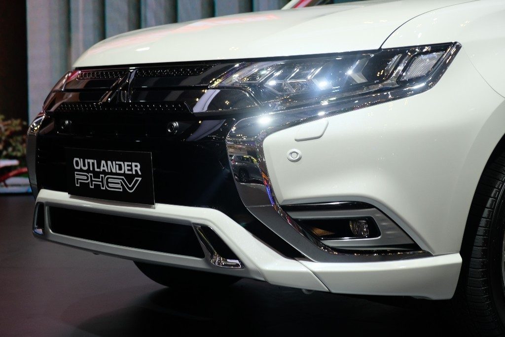 Meluncur di GIIAS 2019, Ini Spesifikasi New Outlander PHEV  