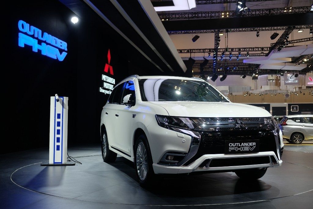 Meluncur di GIIAS 2019, Ini Spesifikasi New Outlander PHEV  