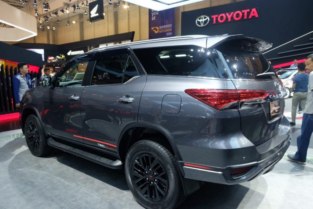 Toyota Recall Innova dan Fortuner Terkait Selang Vacum Rem  