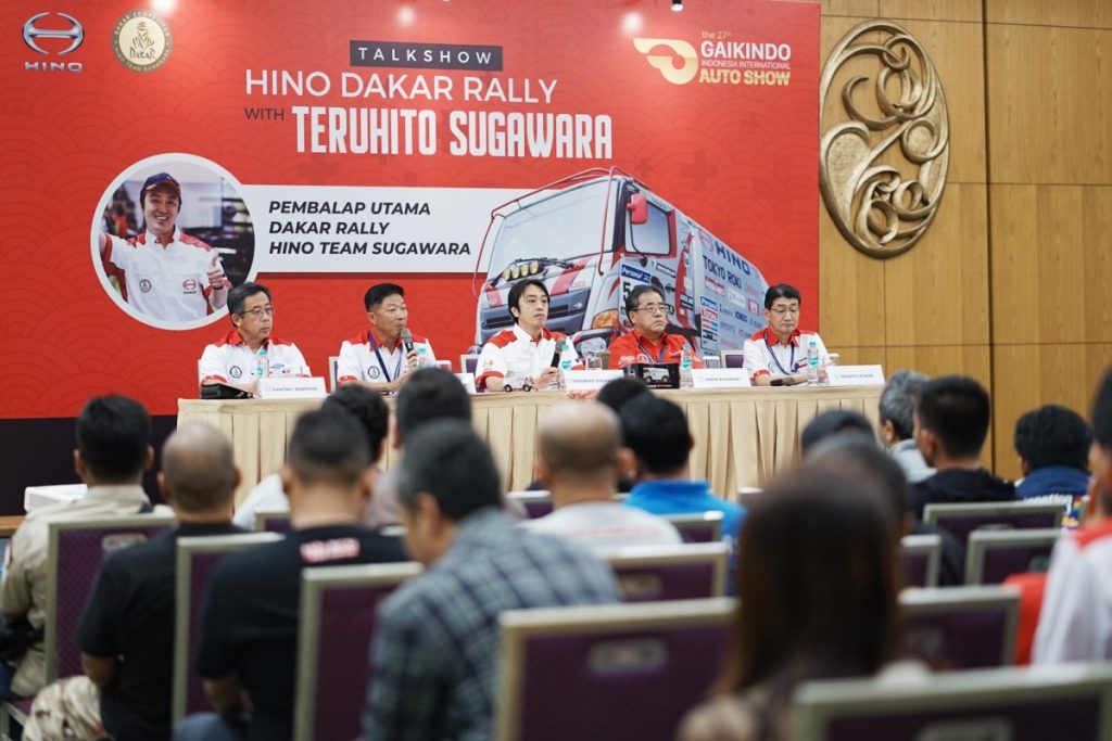 Hino Indonesia Hadirkan Pembalap Rally Dakar di GIIAS 2019  