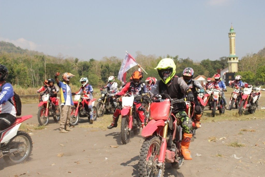 1.000 Bikers Semarakkan National Honda Roadventure  