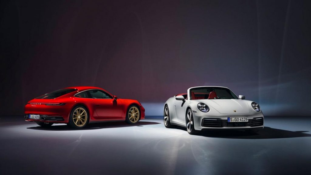 Porsche 911 Carrera Coupé dan 911 Carrera Cabriolet, Minat mana?  
