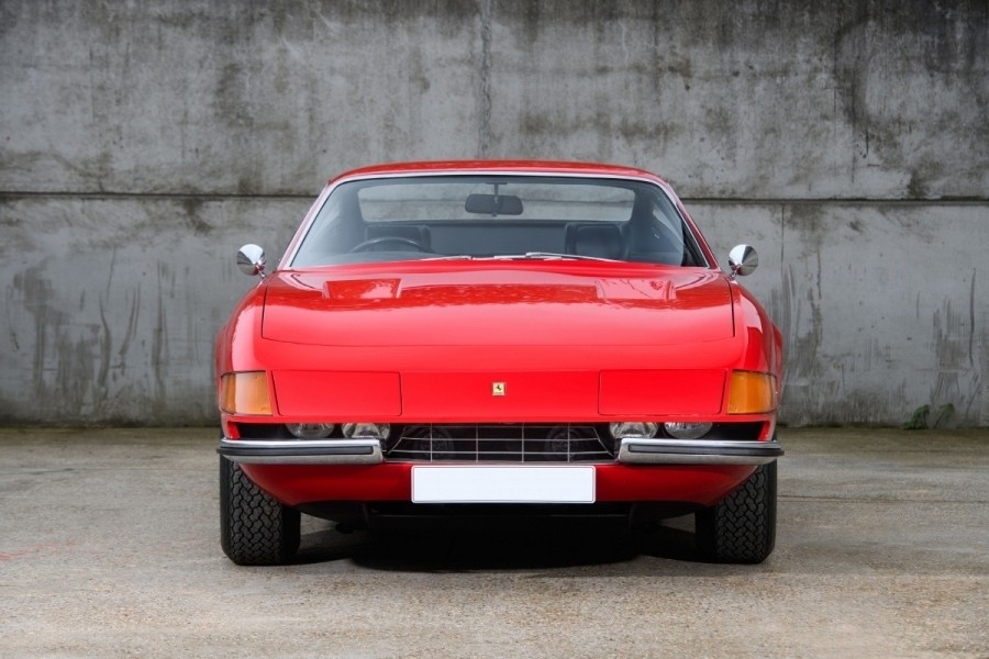 Ferrari 365 GTB/4 Daytona Milik Sir Elton John Dijual  