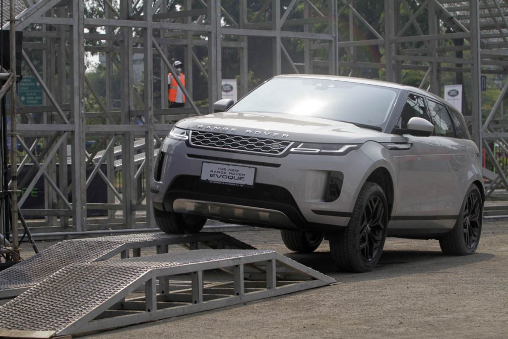 Dari Acara ABT Challenges Peluncuran All-new Range Rover Evoque  