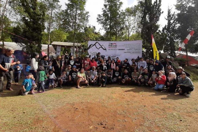 Keceriaan 'Family Camp Touring Batu Tapak' Fevci Bekasi  