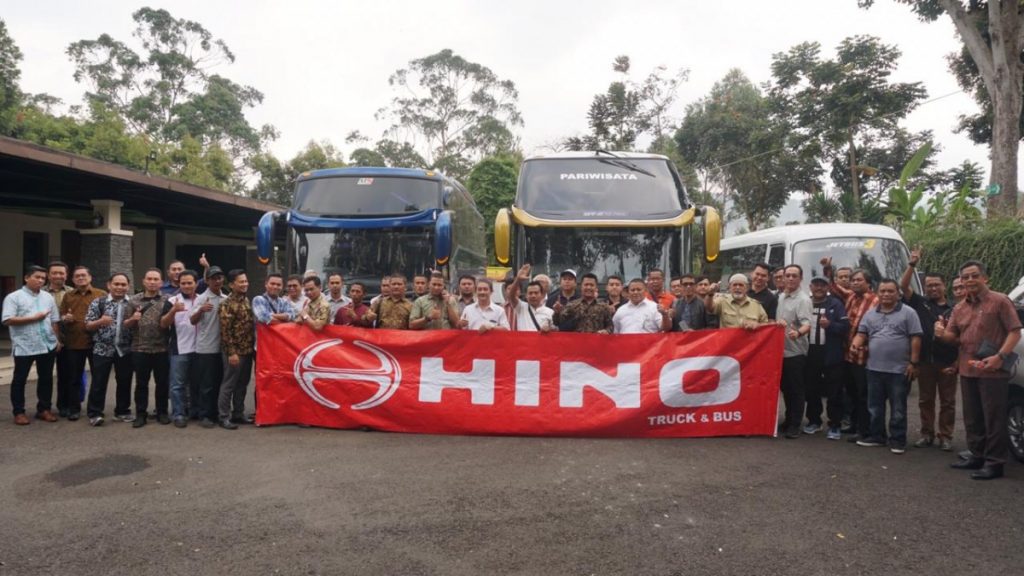 Usung Fitur Baru, Hino Gelar Road test 3 Bus di Bandung  