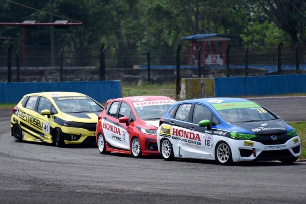 Para Pebalap ITCR Max dan ITCR Siap Tampil di ISSOM Night Race  