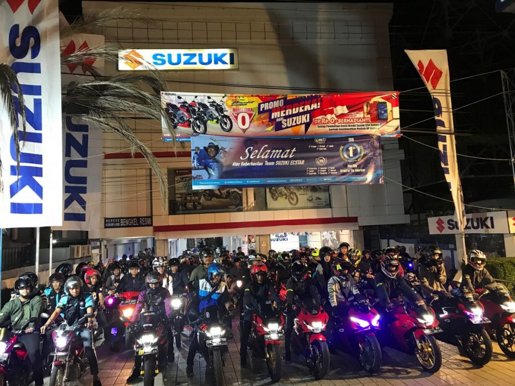 Ratusan Bikers Banjamasin Meriahkan Suzuki Satuday Night Ride  