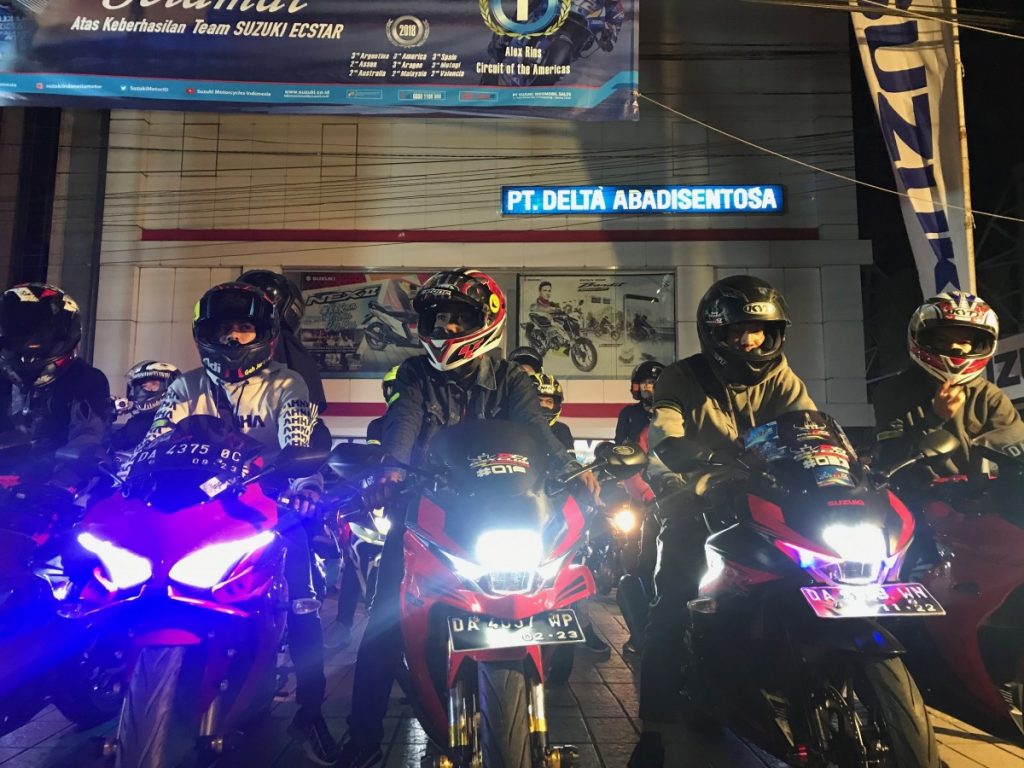 Ratusan Bikers Banjamasin Meriahkan Suzuki Satuday Night Ride  