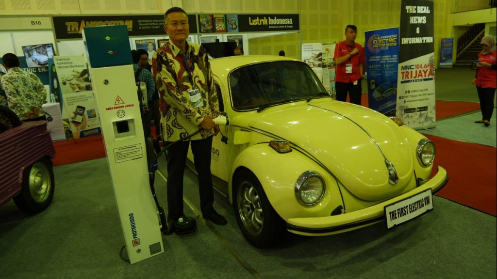 Habiskan Rp 1 Miliar, Ini Dia Volkswagen Beetle Listrik Pertama  