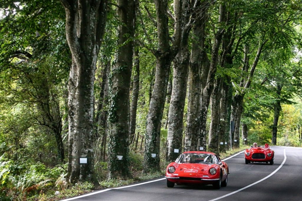 80 Vintage Ferrari Ikuti Cavalcade Classiche  