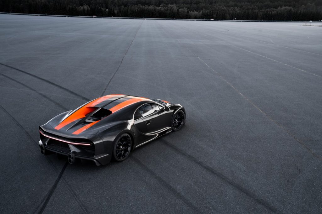 Bugatti Chiron Patahkan Rekor Mobil Terkencang di Dunia  