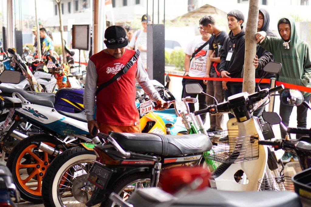 Modifikator Jawa Barat Adu Kreatifitas di Honda Modif Contest 2019  