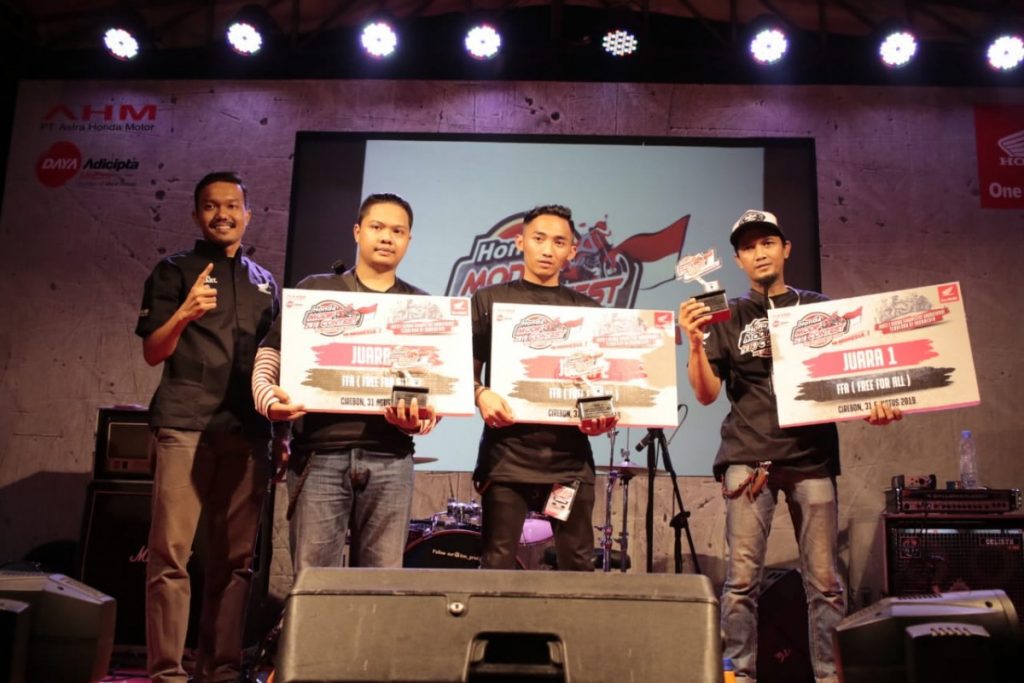 Modifikator Jawa Barat Unjuk Gigi di Honda Modif Contest Cirebon  
