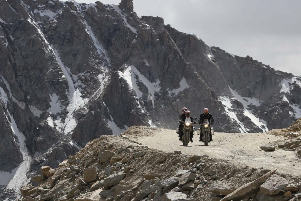 Keseruan Darius dan Donna Agnesia Lakoni Perjalanan di Himalaya  