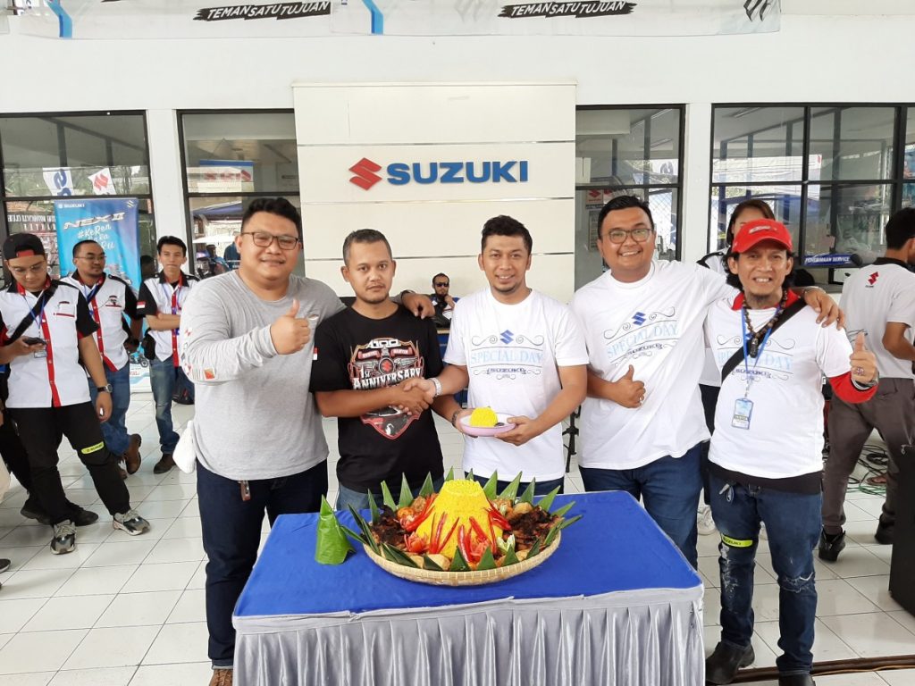 450 Bikers Suzuki Ramaikan Sunmori Pantai Ujung Barat Pulau Jawa  