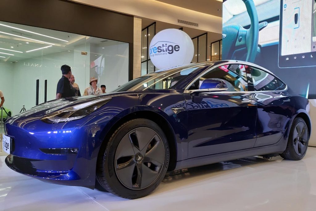 Tesla Model 3 Resmi Dijual di Indonesia, Ini Harganya  