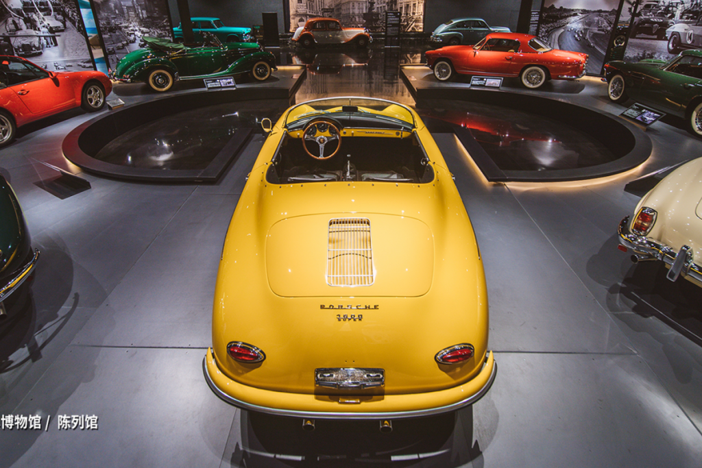 Beragam Koleksi Mobil Klasik di Sanhe Classic Car Museum  