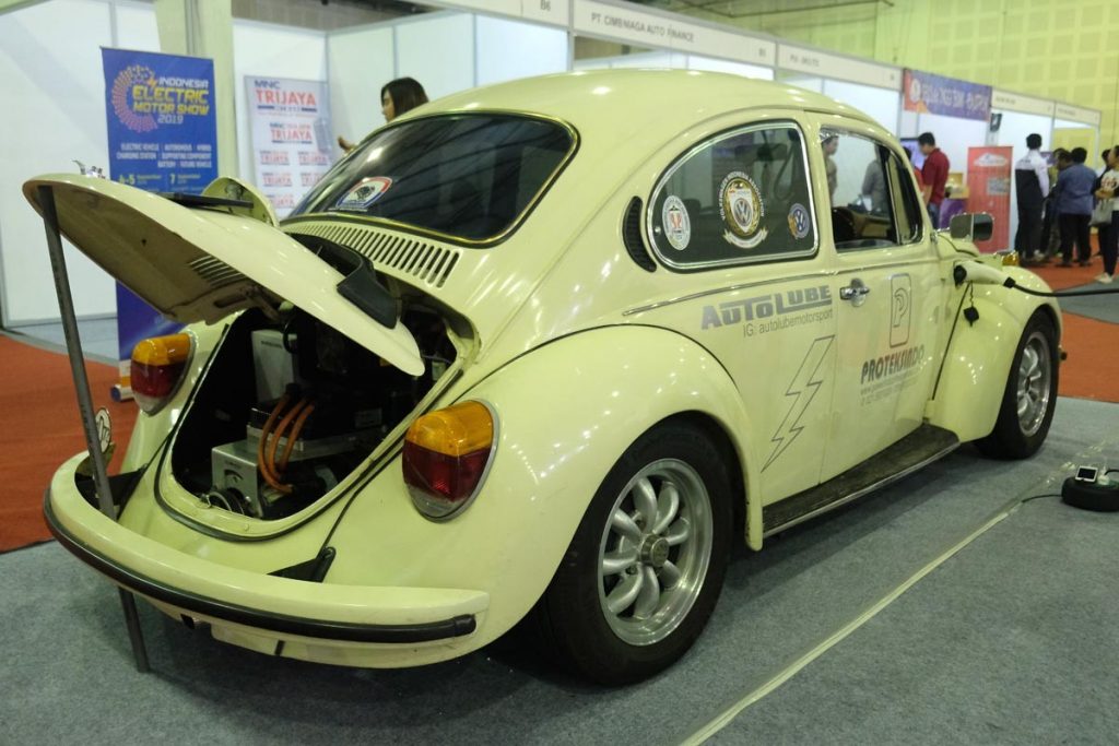 Habiskan Rp 1 Miliar, Ini Dia Volkswagen Beetle Listrik Pertama  