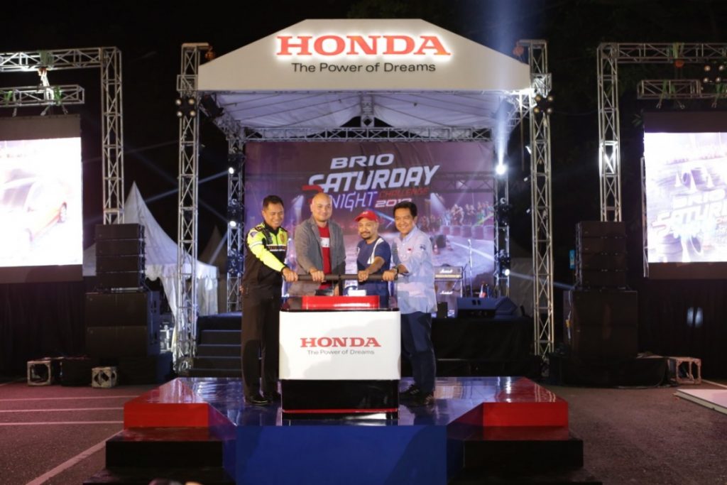Honda Brio Tercepat 10,614 detik di Depan Gedung Sate  