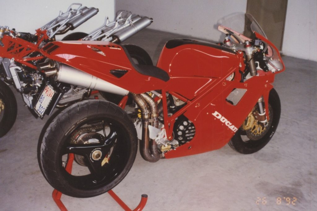 Mahakarya Otentik Ducati 916 Massimo Tamburini  