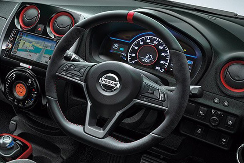 Nissan Note Nismo Black Edition Tampil Lebih Sporty  
