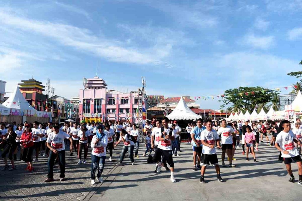 Antusiasme Masyarakat Manado Hadiri Festival Avanza-Veloz  