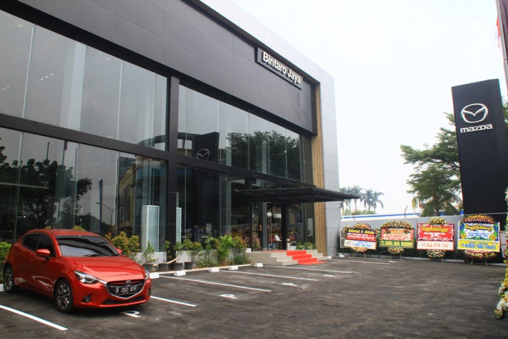 Mazda Resmikan Dealer Konsep Global di Bintaro Jaya  