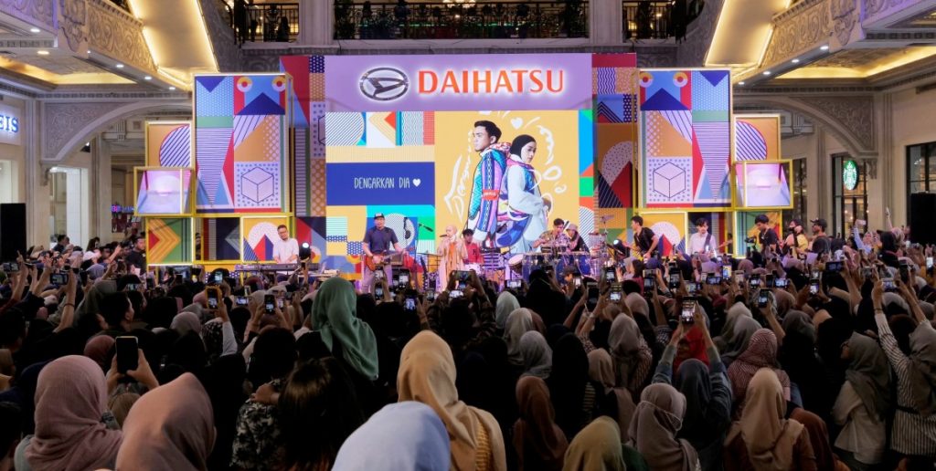 Para Milenial Seru-Seruan Bareng Daihatsu di Urban Fest Bandung  