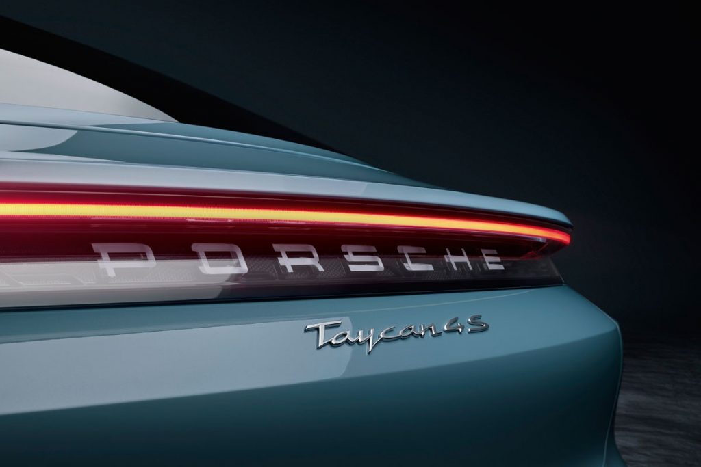 Porsche Taycan 4S, Lebih Terjangkau  
