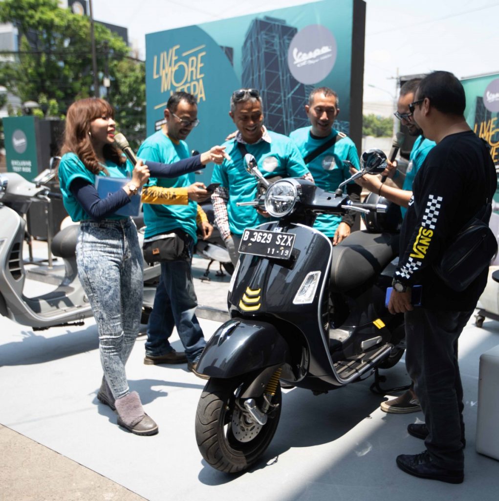 Vespa GTS Super Tech 300 Riding Bareng Komunitas Jakarta Timur 