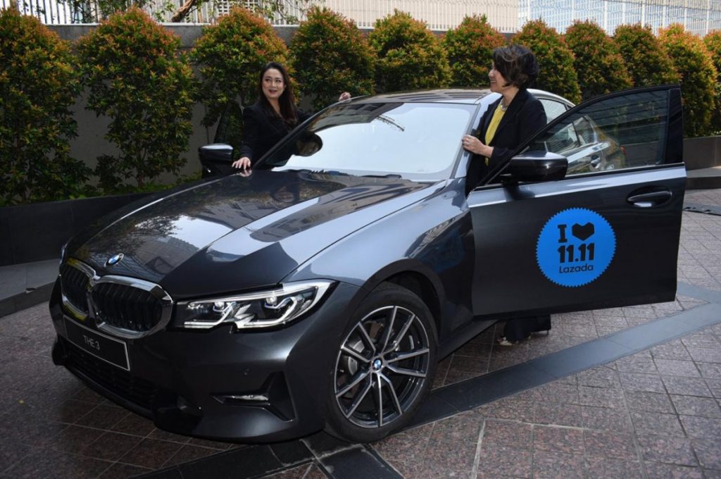 Praktis, Beli Mobil BMW Sekarang Pakai Platform Belanja Online  